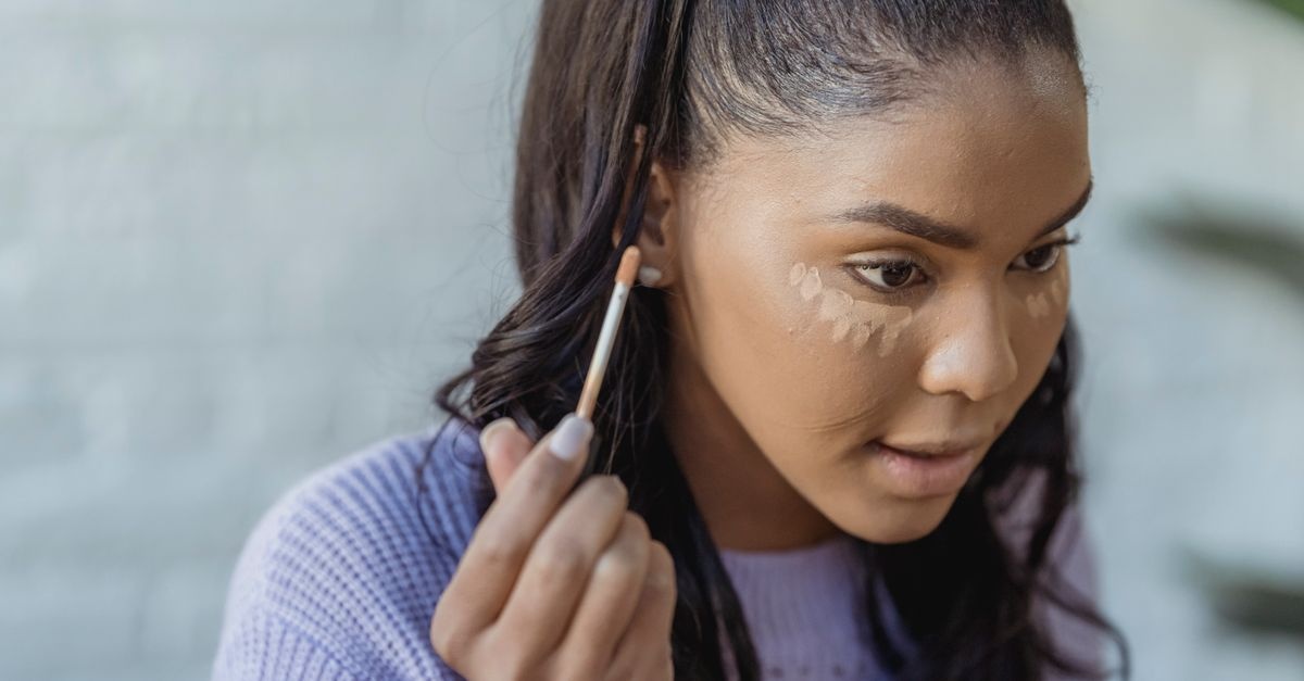 Sculpter son visage en douceur : le guide du contouring naturel pour un effet bonne mine