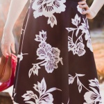 Les jupes qui subliment les courbes : coupes, longueurs et astuces pour une silhouette généreuse