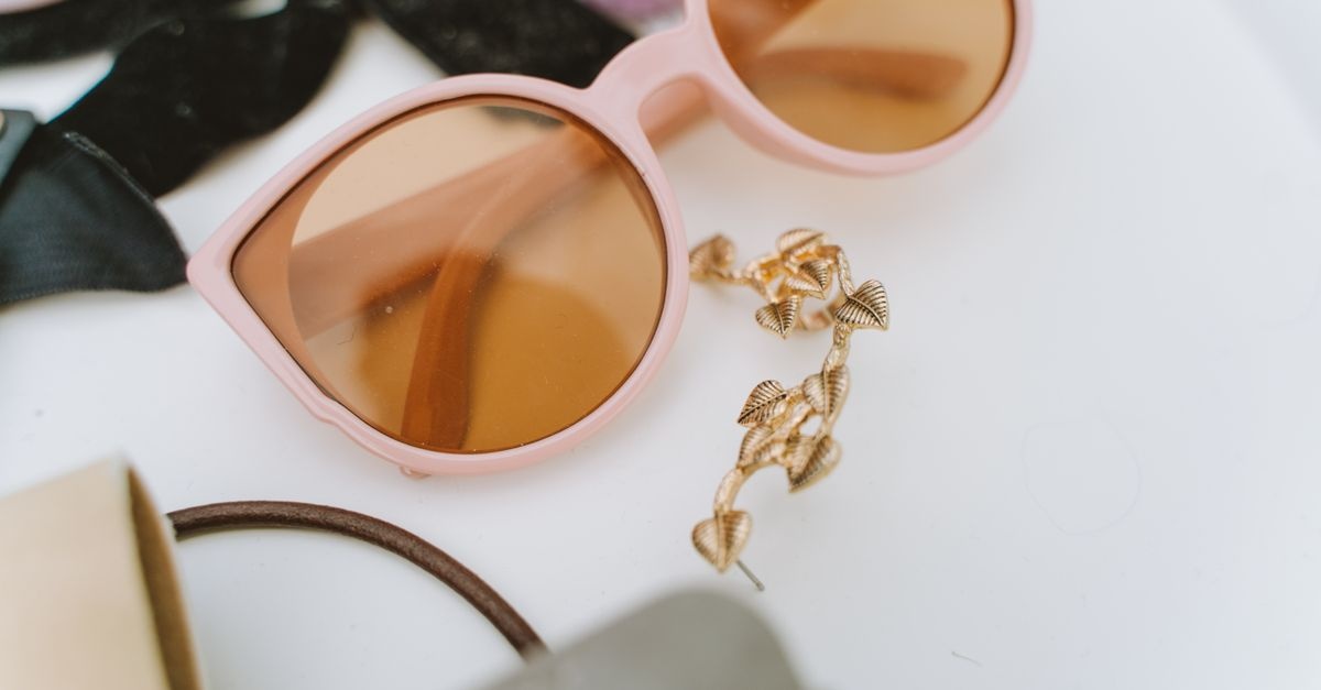 Les accessoires féminins qui font sensation : les tendances incontournables de la saison