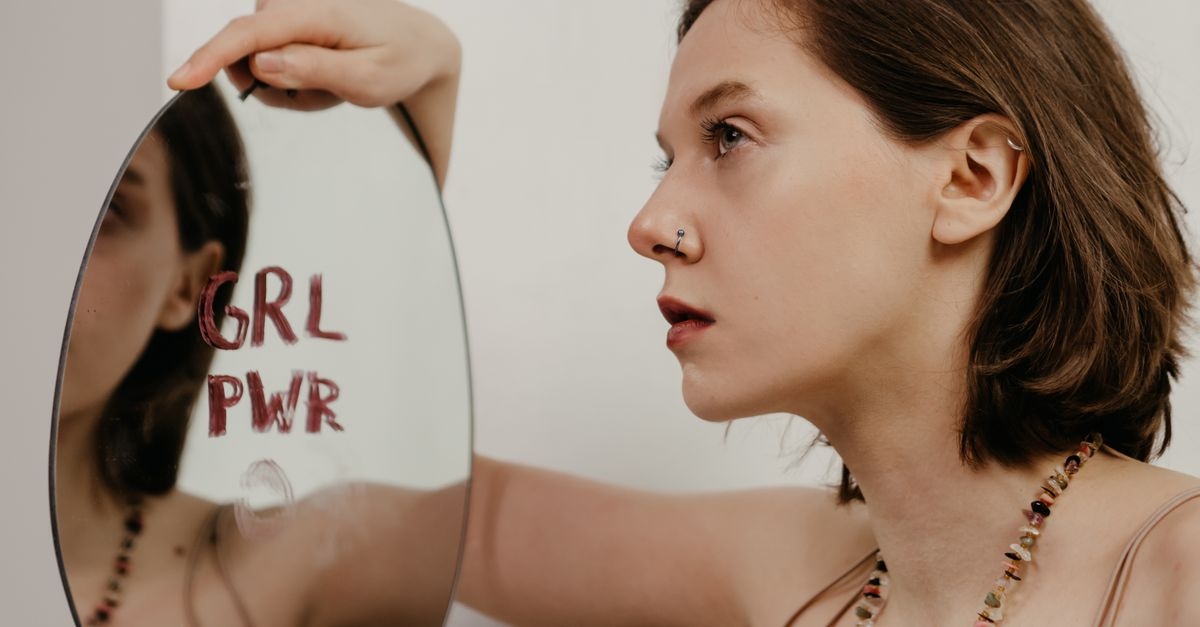 Révélez votre puissance intérieure : 10 clés pour renforcer la confiance en soi au féminin