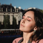 Maquillage des paupières sensibles : comment choisir un fard doux, longue tenue et sans irritation