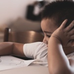 Petits pas, grandes victoires : guider les tout-petits vers l’autonomie au quotidien