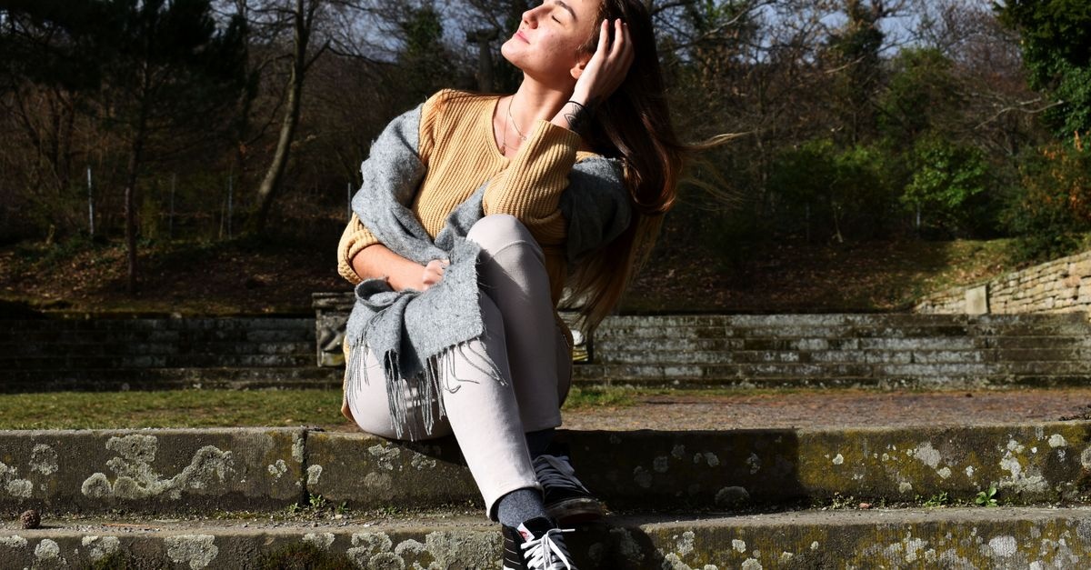 Style à la fac : 10 looks féminins faciles et tendances pour briller au quotidien