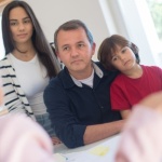 Harmonie au quotidien : astuces pour réussir la vie dans une famille recomposée