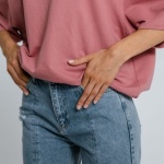 L’art du style ample : idées de looks féminins oversize pour un charme sans effort